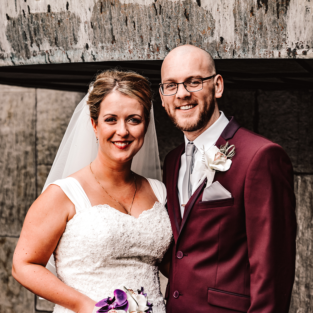 Red start button with finger over it - illustration